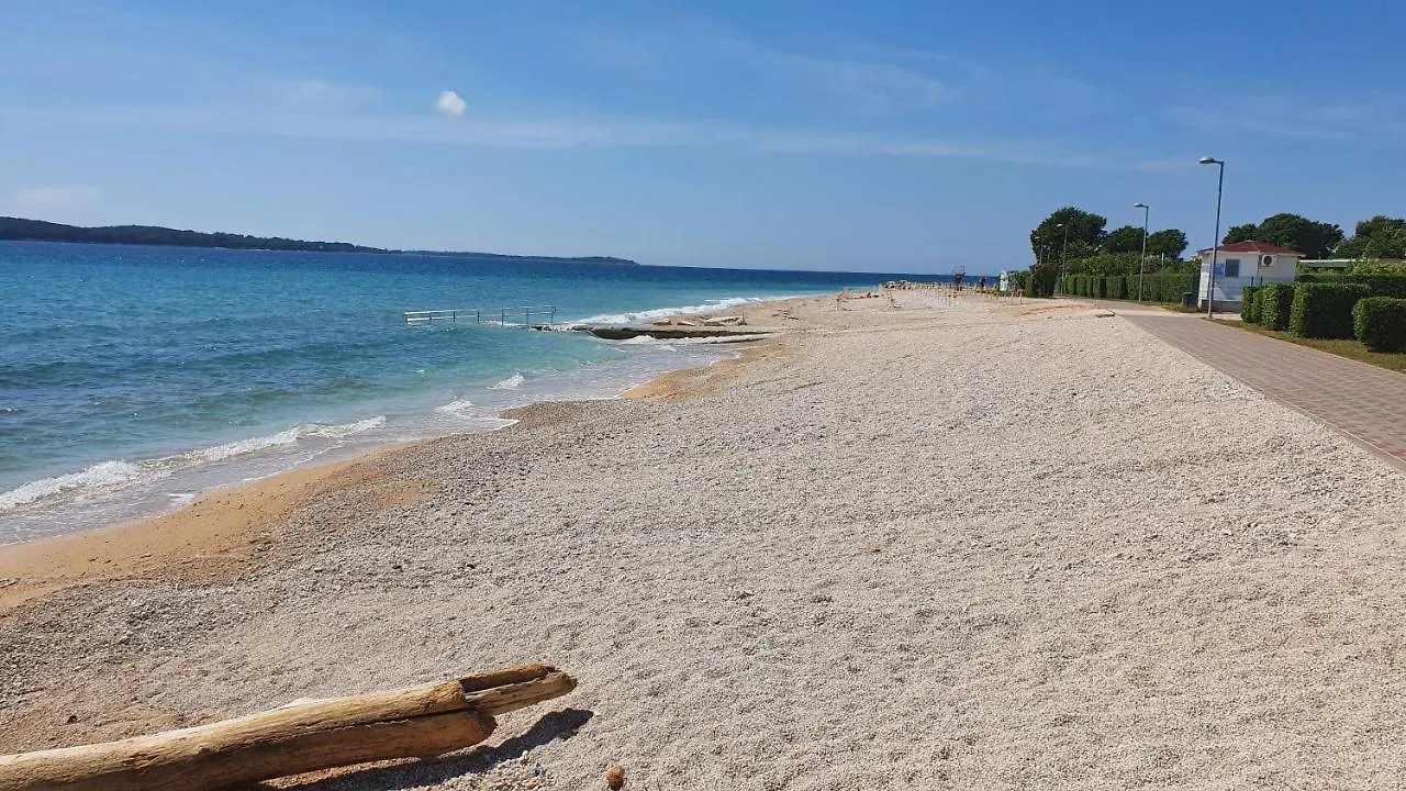 Vita Apartment - 2 Bedrooms, 67M2, Terrace Fažana